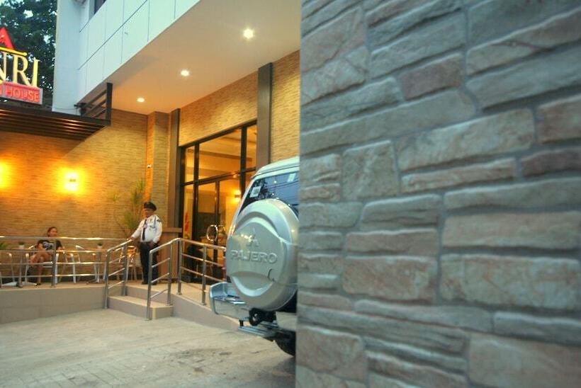 Hôtel Anri Pension House