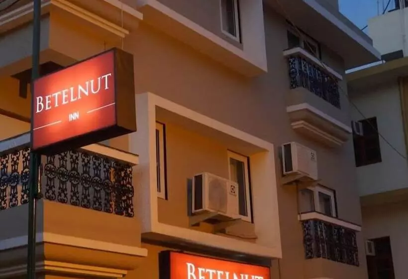 Hotelli Betelnut Inn Mrkt By Splenor