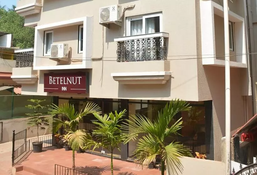 Hotelli Betelnut Inn Mrkt By Splenor
