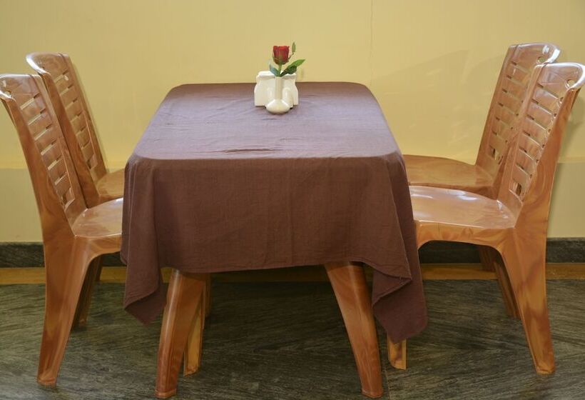 Hotel Betelnut Inn Mrkt By Splenor