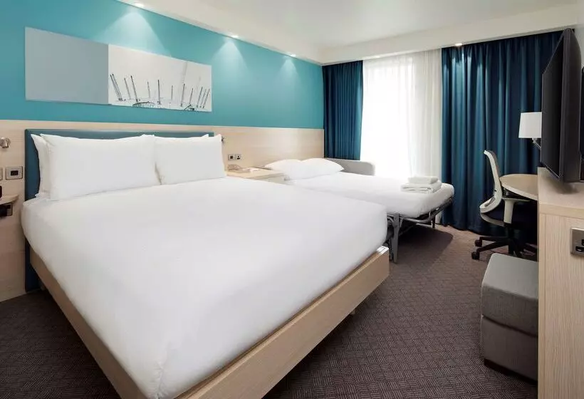 هتل Hampton By Hilton London Docklands
