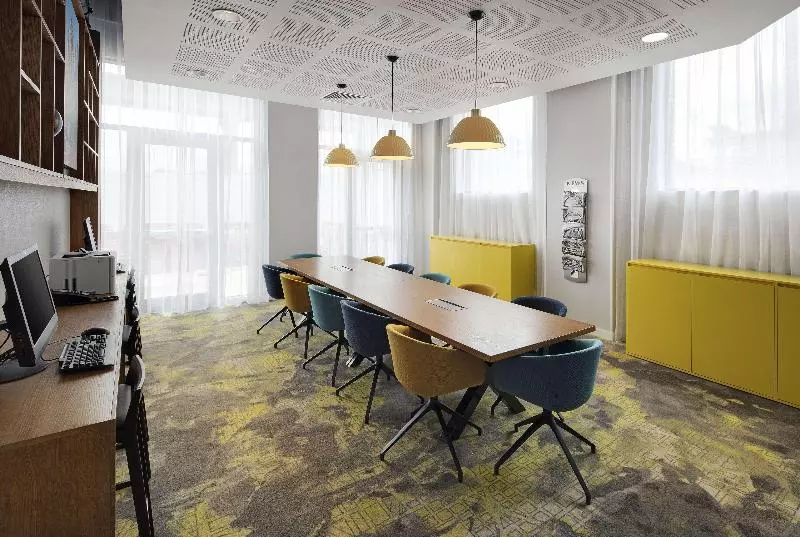 هتل Hampton By Hilton London Docklands