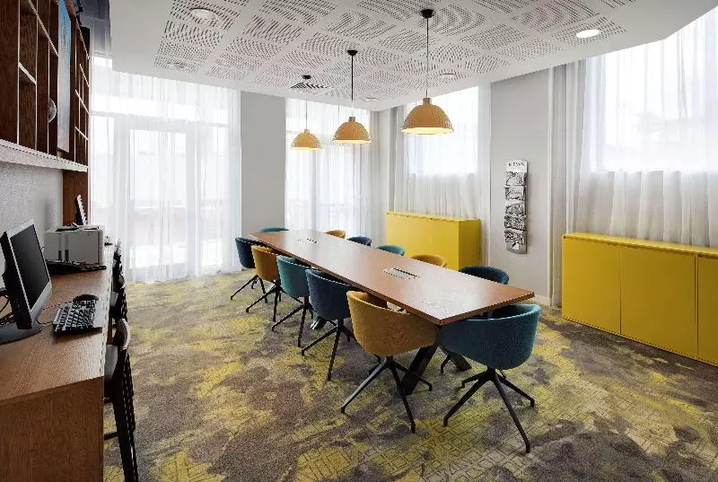 هتل Hampton By Hilton London Docklands