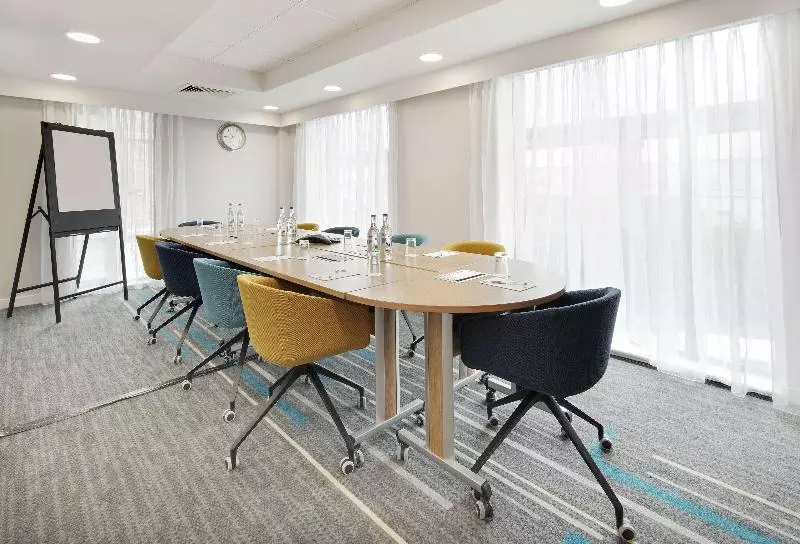 هتل Hampton By Hilton London Docklands