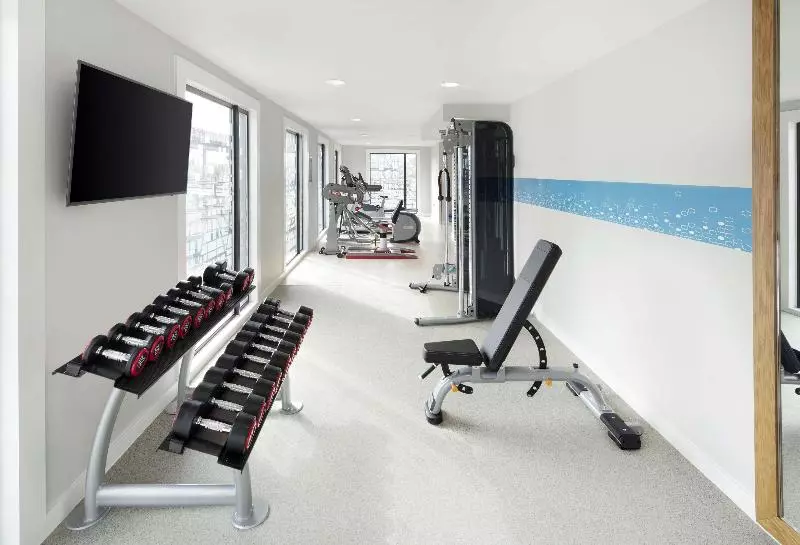 هتل Hampton By Hilton London Docklands
