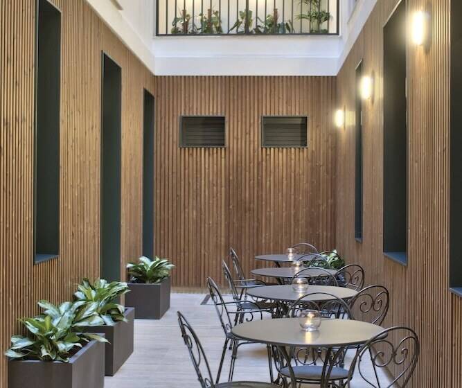 酒店 La Falconeria