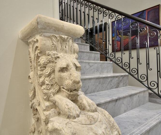 酒店 La Falconeria