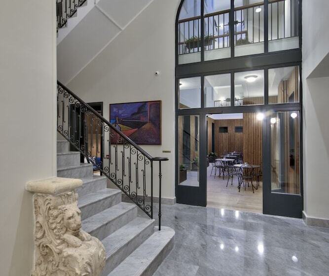 酒店 La Falconeria