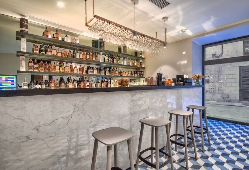 酒店 La Falconeria