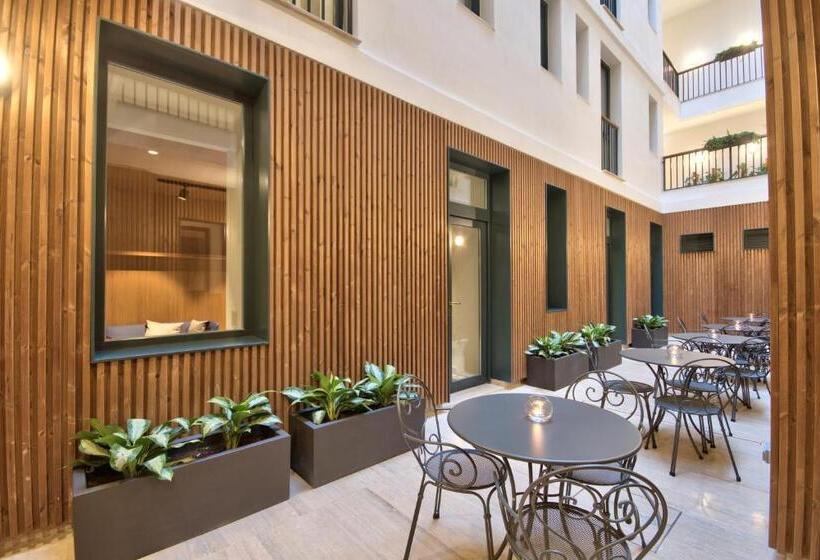 酒店 La Falconeria