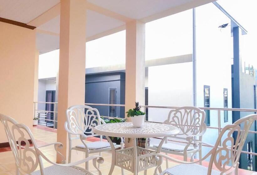 Hotel R.k. Guesthouse