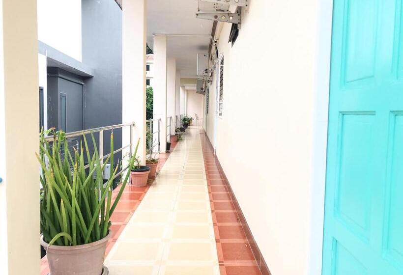 Hotel R.k. Guesthouse