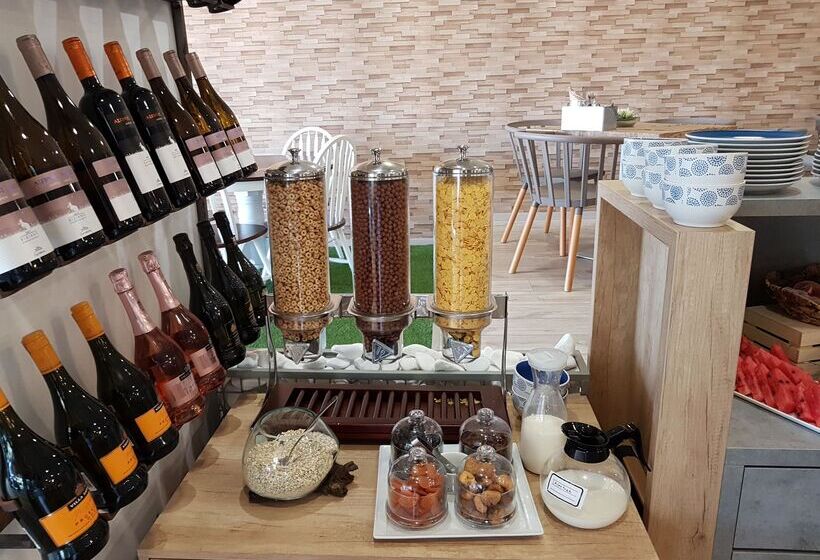 בית מלון כפרי Yianna Caravel Suites By Checkin Adults Only