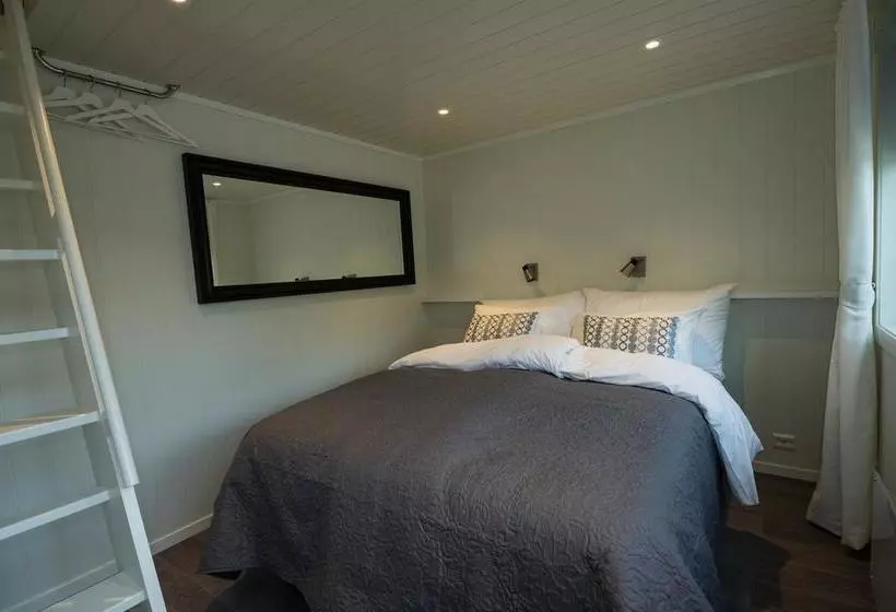 モーテル Krøgeneslåven Microtel