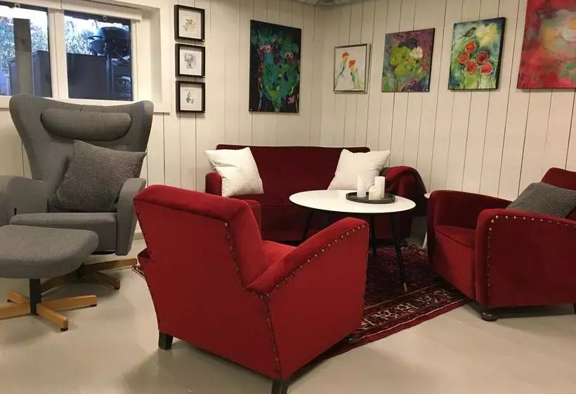 モーテル Krøgeneslåven Microtel