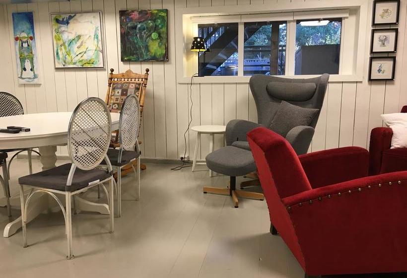 Мотель Krøgeneslåven Microtel