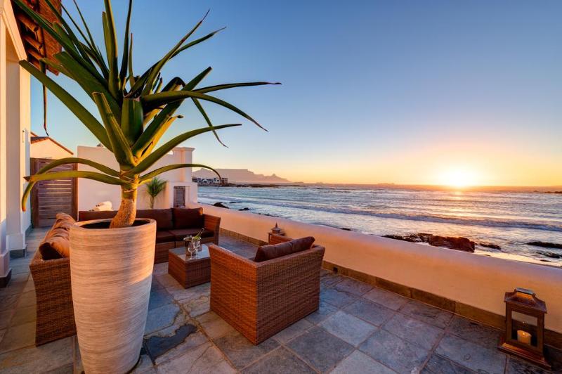 Santa Maria Beach House And Spa