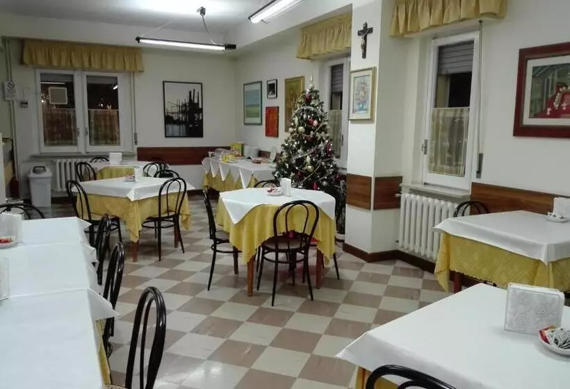 ホテル Albergo Roma