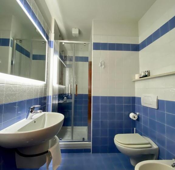 Szálloda Contra  Contarini