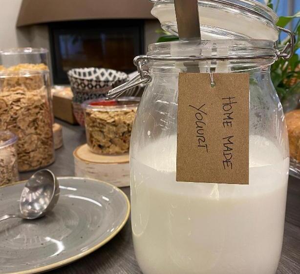 Szálloda Contra  Contarini