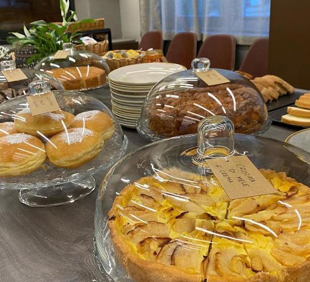 Szálloda Contra  Contarini