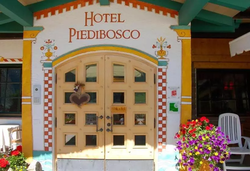 هتل Piedibosco