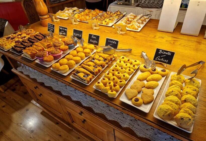 Отель Piedibosco