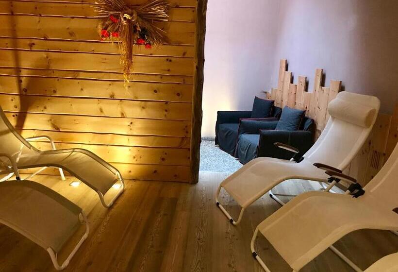 Отель Piedibosco