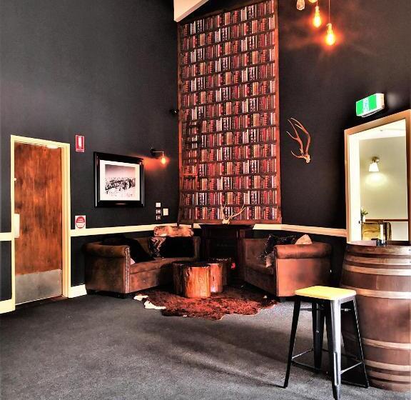 Отель The River Inn Thredbo
