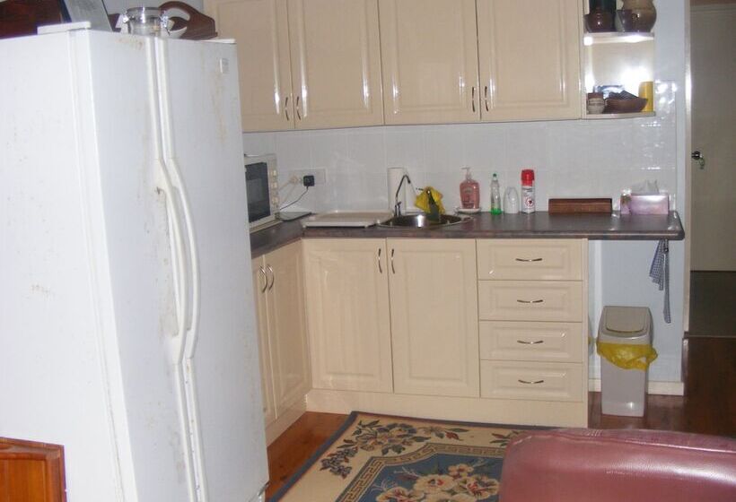 Tambaridge Bed & Breakfast