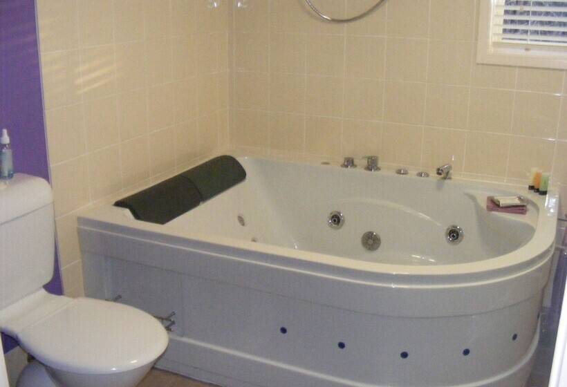 Tambaridge Bed & Breakfast