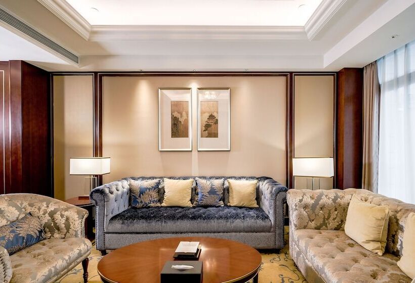 The Farrington Hotel Building A