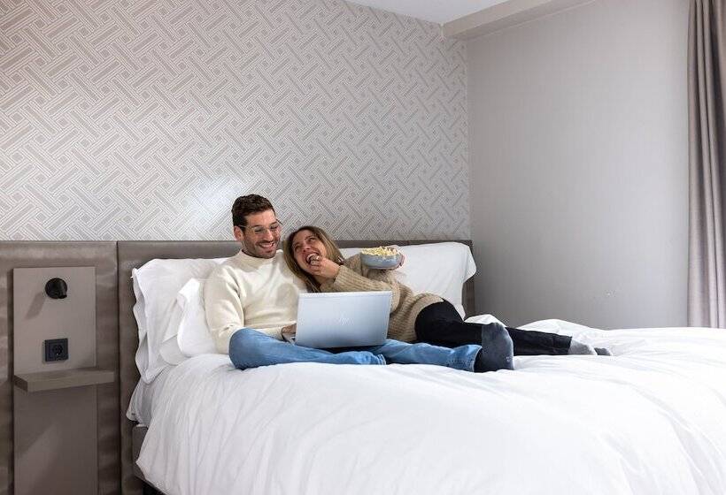 Отель Canal Suites Amsterdam