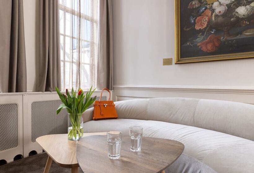 Отель Canal Suites Amsterdam