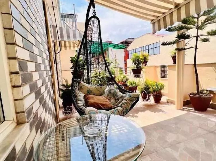تختخواب و صبحانه Bodhi Boutique