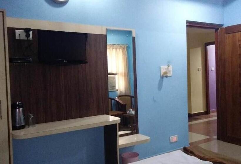 Bed and Breakfast Raj Residency