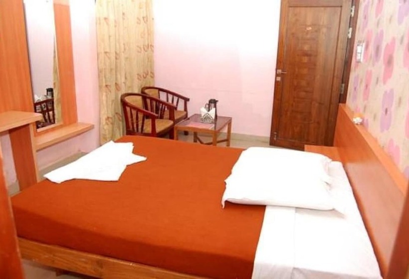 Bed and Breakfast Raj Residency