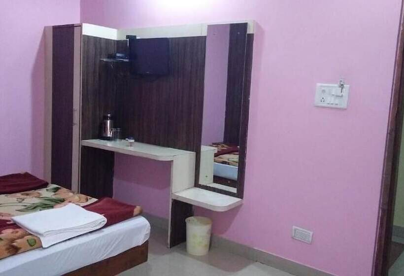 Bed and Breakfast Raj Residency