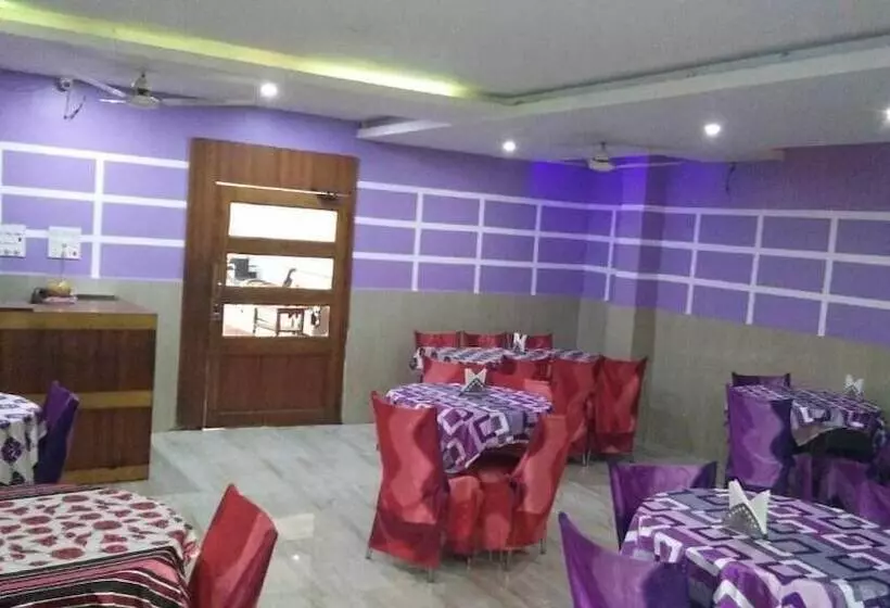 ベッドアンドブレックファースト Raj Residency