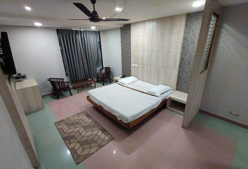 Bed and Breakfast Raj Residency