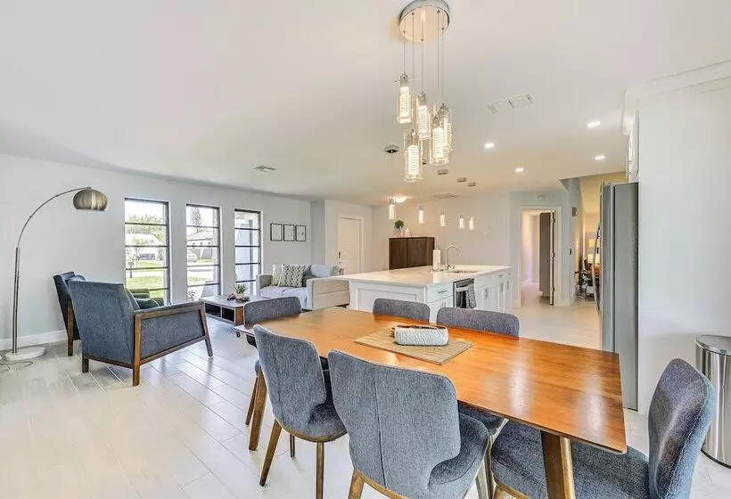 Bonita Springs Home W/ Lake Views: 8 Mi To Beach!