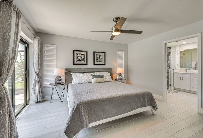 Bonita Springs Home W/ Lake Views: 8 Mi To Beach!