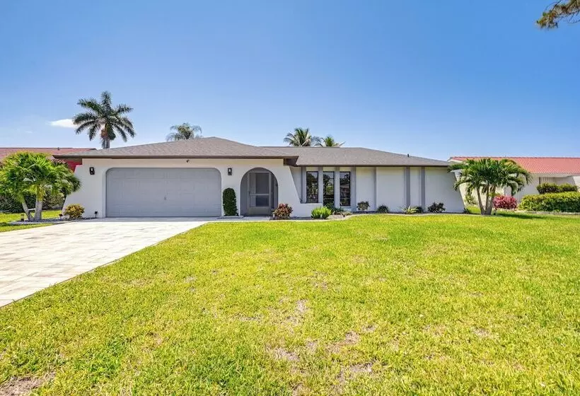 Bonita Springs Home W/ Lake Views: 8 Mi To Beach!