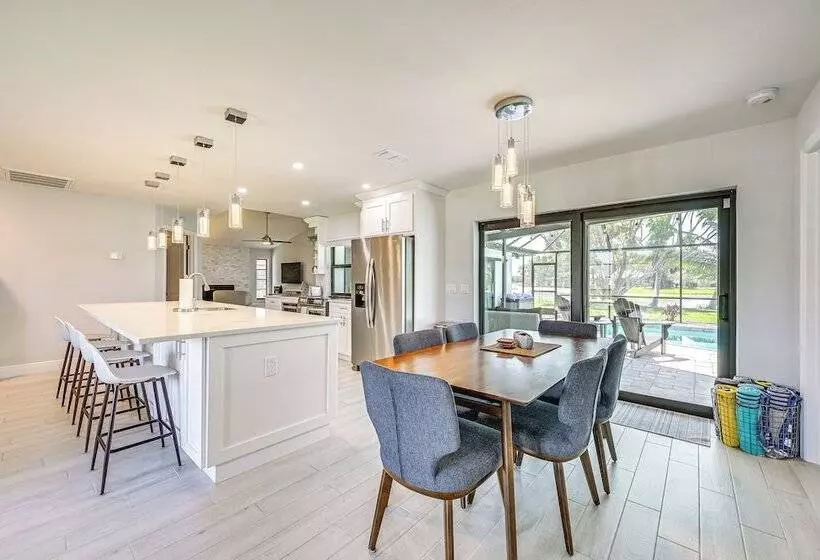 Bonita Springs Home W/ Lake Views: 8 Mi To Beach!