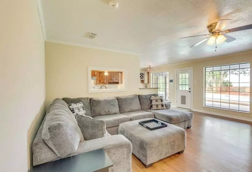 Copperas Cove Home W/ Pool ~ 8 Mi To Fort Cavazos!