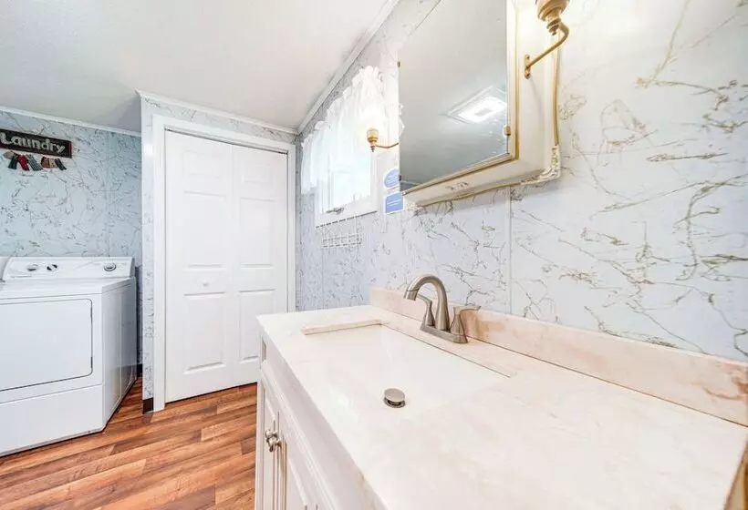 Country Home W/ Fishing Ponds Near Canadohta Lake