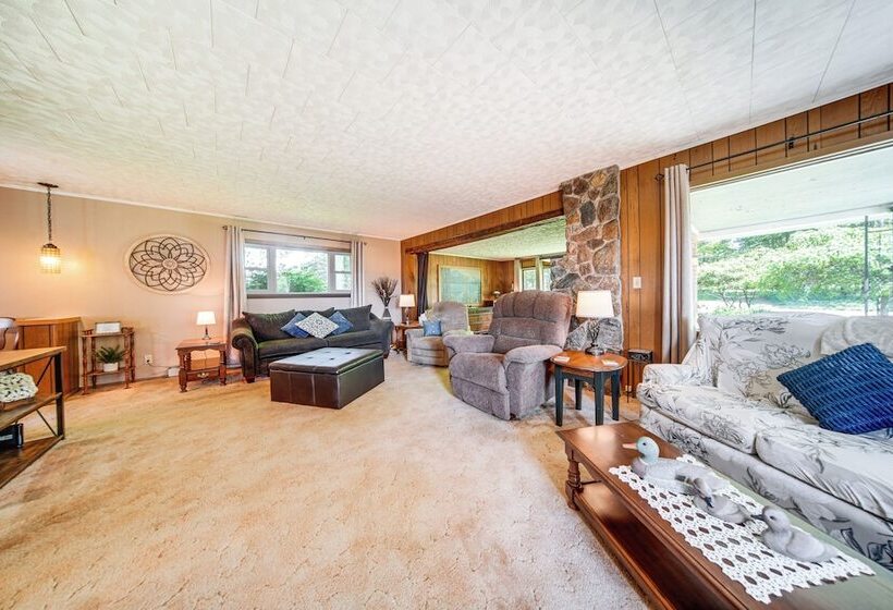 Country Home W/ Fishing Ponds Near Canadohta Lake