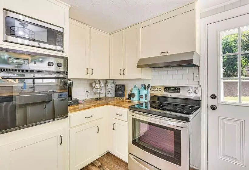 Cozy Bessemer Home W/ Patio ~ 18 Mi To Birmingham!
