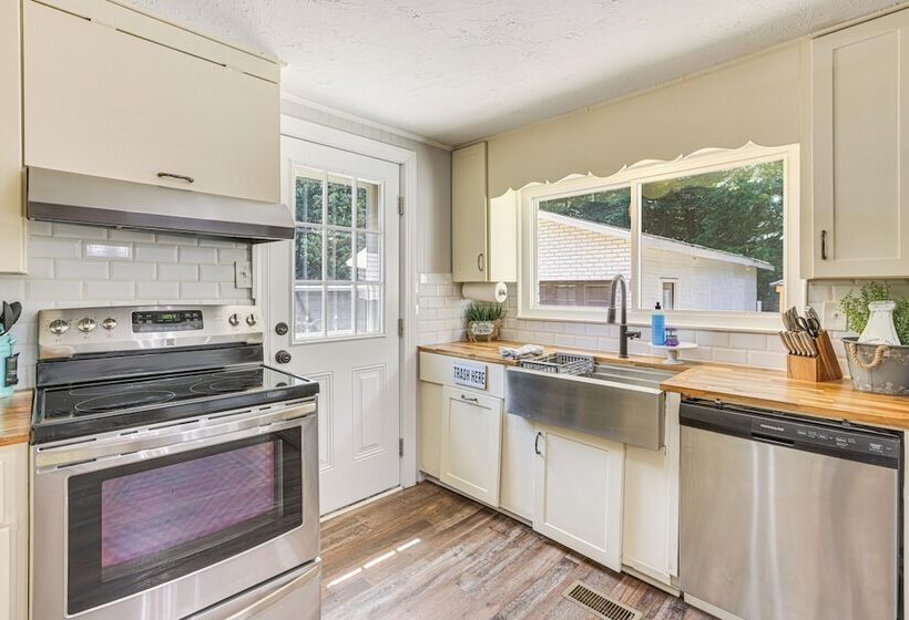 Cozy Bessemer Home W/ Patio ~ 18 Mi To Birmingham!