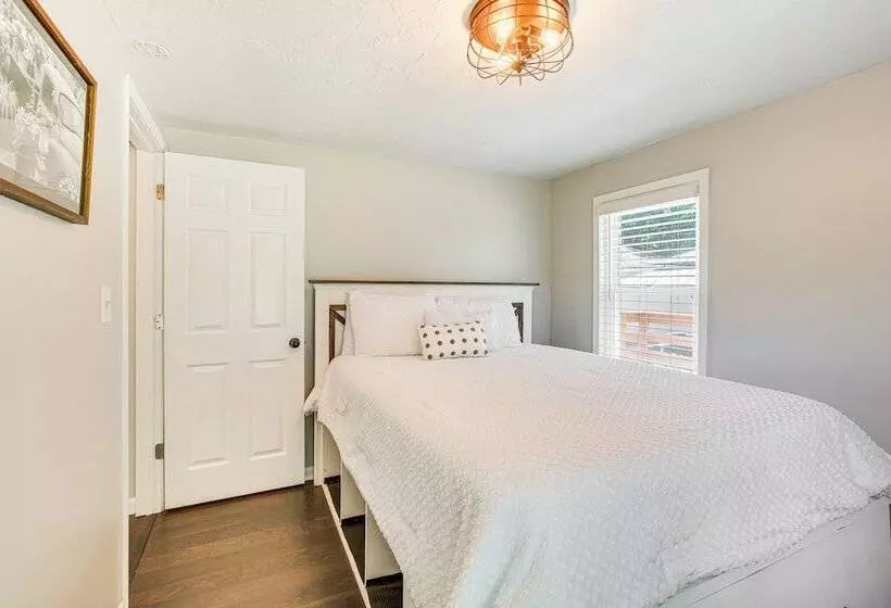 Cozy Bessemer Home W/ Patio ~ 18 Mi To Birmingham!